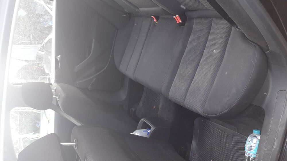 фолксваген пасат 2005г 1.6 FSI 6 скорости само на части.