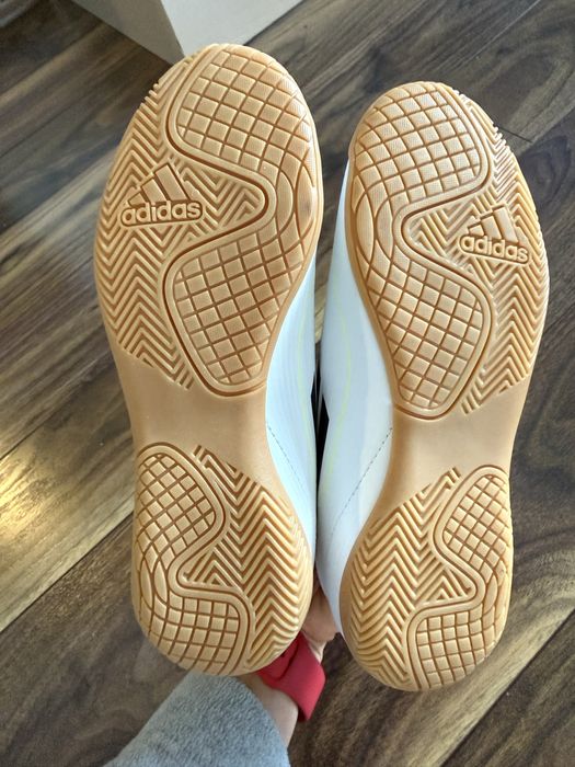 Детски Футболни обувки стоножки Adidas F50 номвр 36