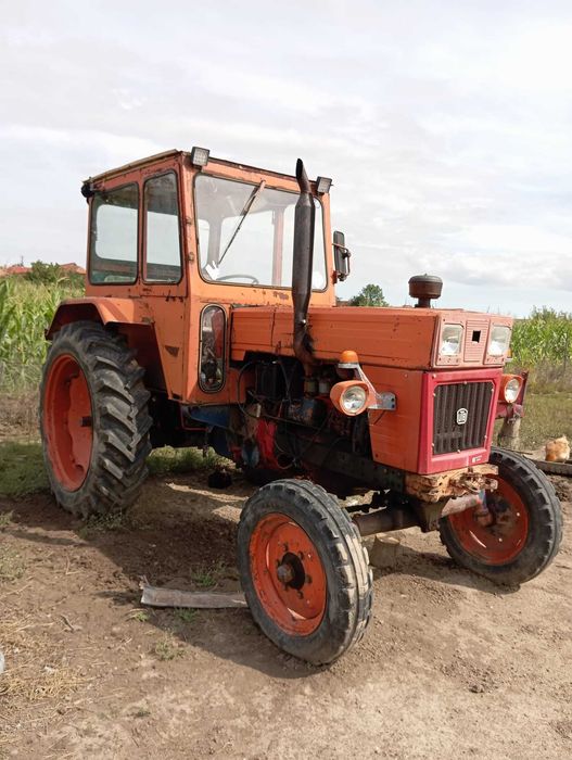 Vând tractor U650