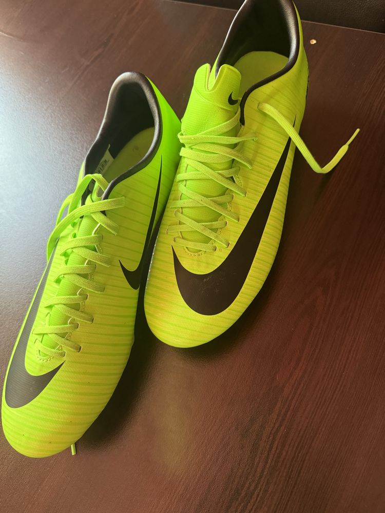 Бутонки Nike Mercurial