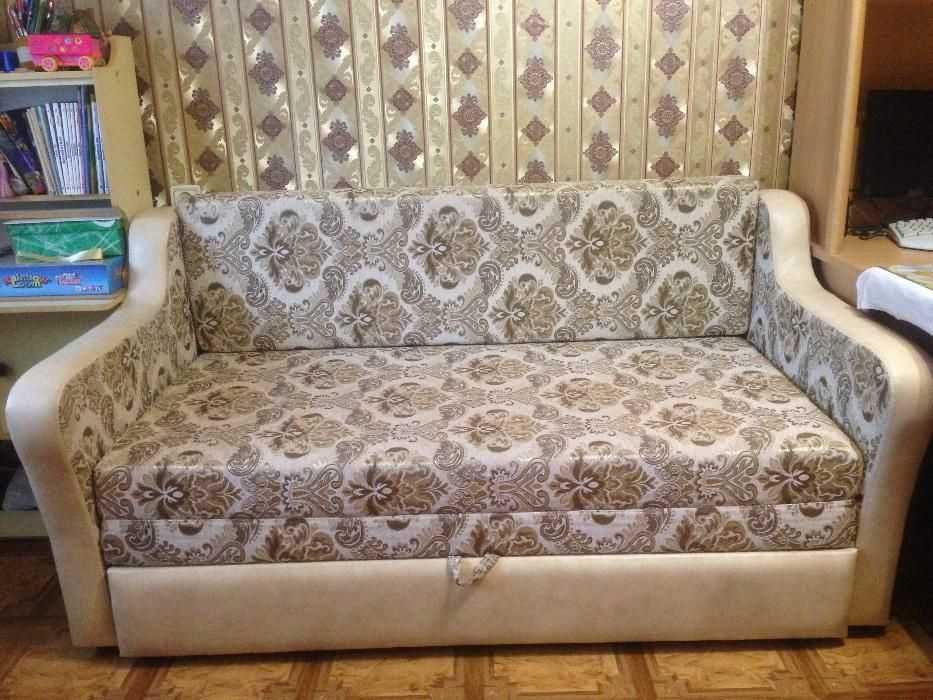 Диван раскладной б/у