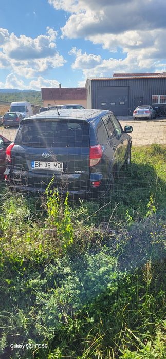 vând Toyota Rav 4