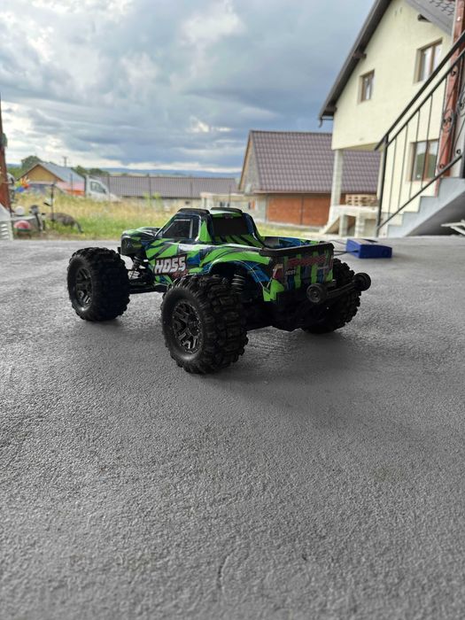 Traxxas Hoss cu Baterie si Incarcator