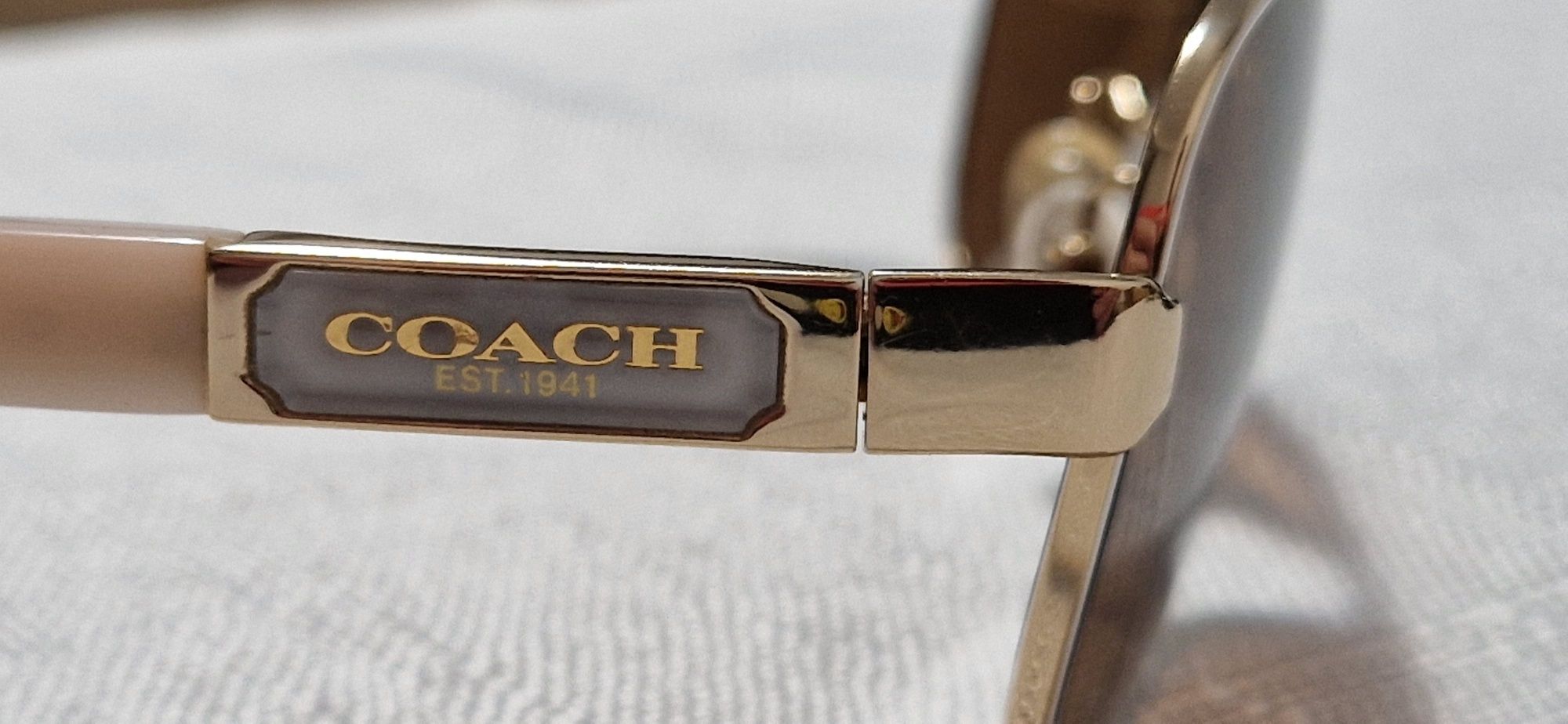 Ochelari de soare Coach, pentru dama.