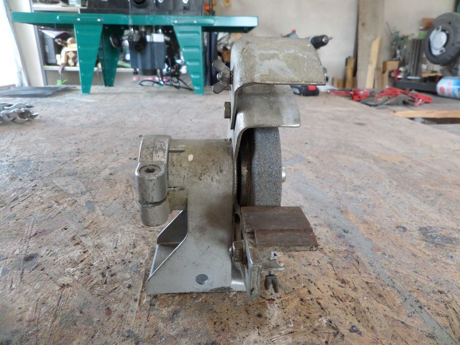 Adaptor polizor pt.motor pt masina gaurit pt. filetanta