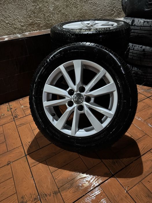 Диски R16 на камри с зимней резиной 215x60x16