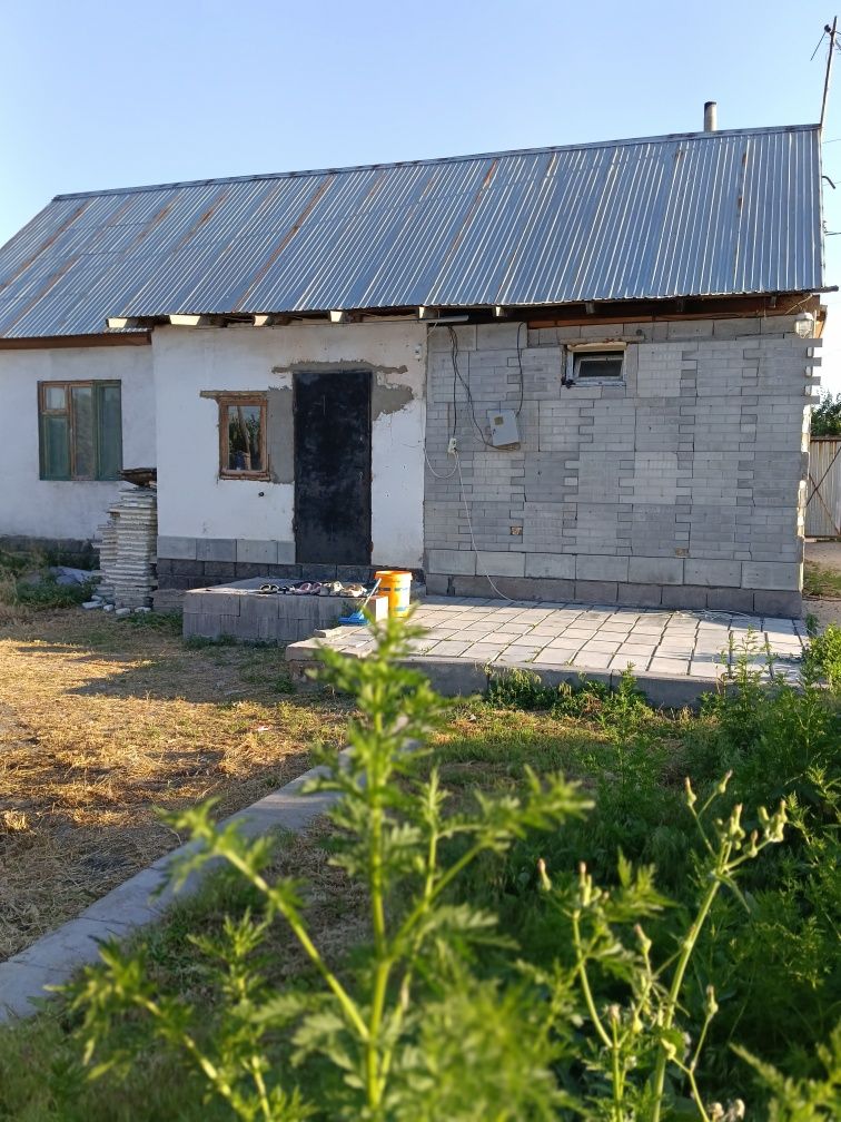 Частный дом не далеко от трассы