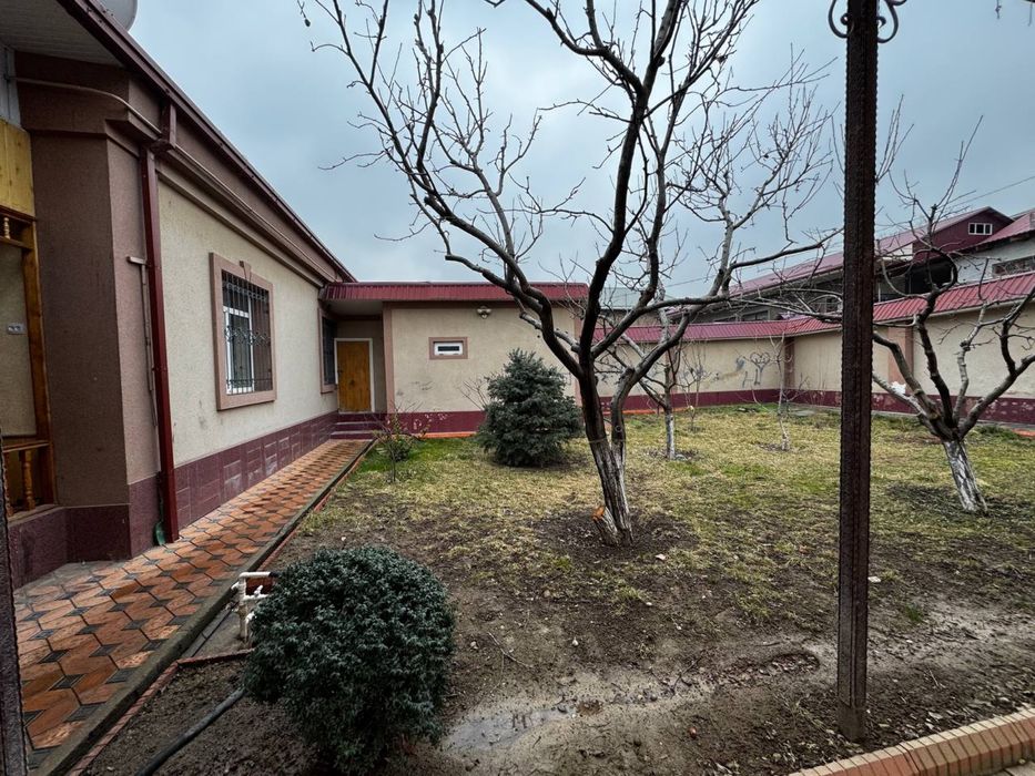 Xovli uy joy 3 sotix fasad 18x20 biznes uchun xam zor joy