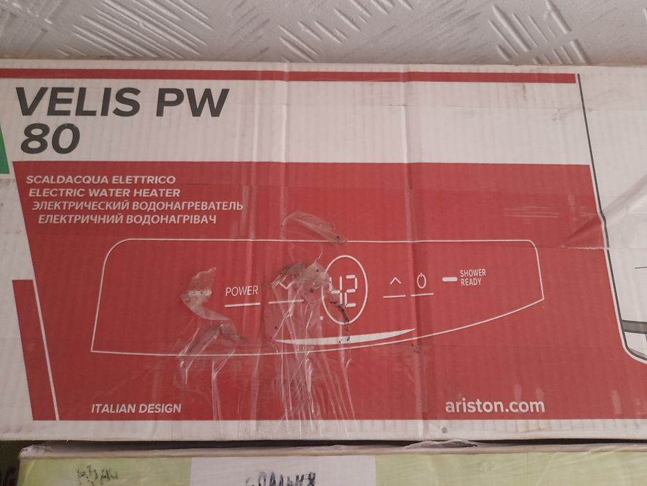 Продам титан электронный новый Ariston velis pv 80