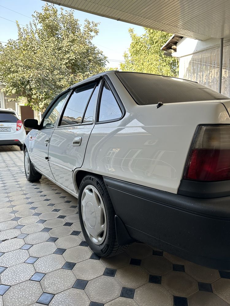 Nexia 1 1997 yil top toza
