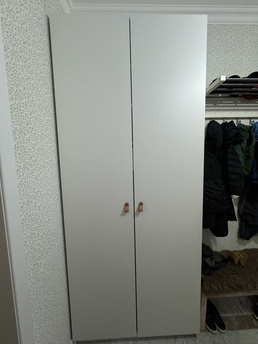 Шкаф Икеа в прихожую