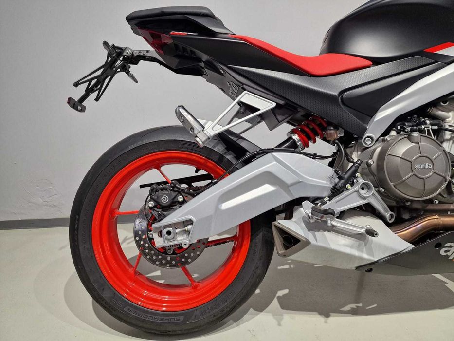 Motocicleta Aprilia Tuono 660 2022
