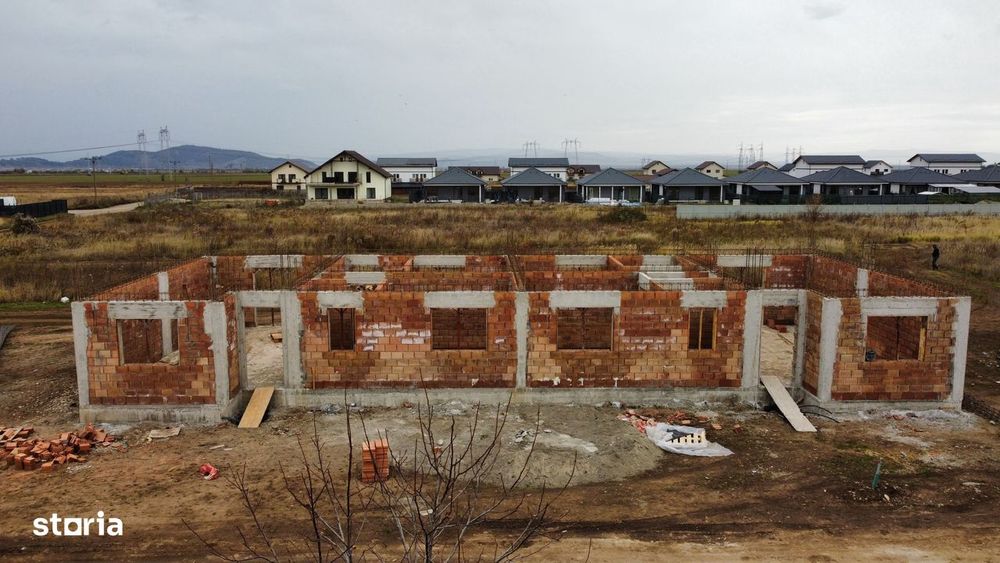 Apartament cu 3 camere – etaj cu curte proprie in cartierul Izvor