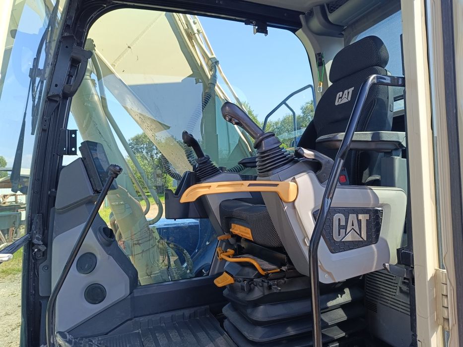 Excavator  CAT320 GC-07B