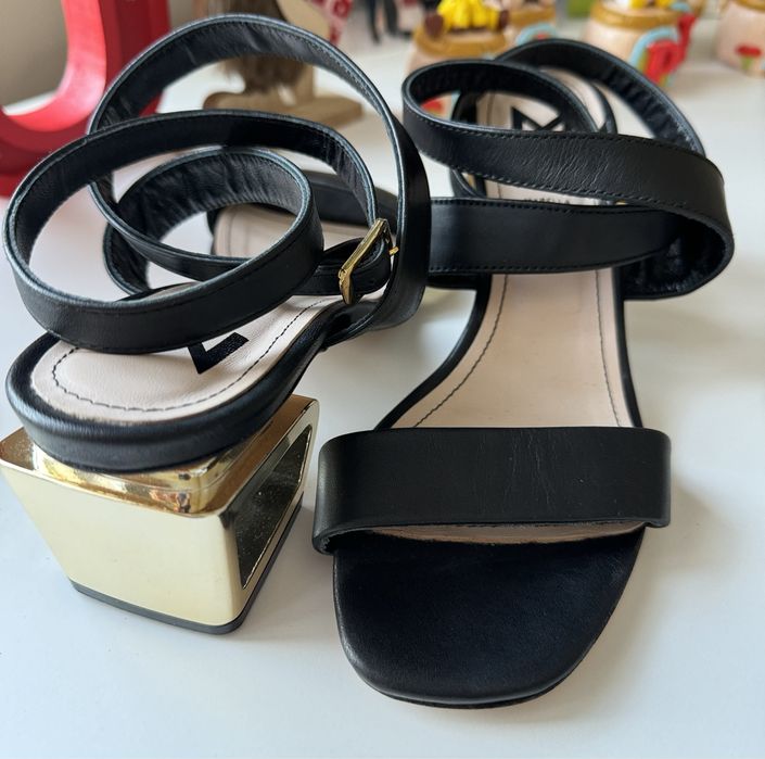 Дамски обувки на ток Marella