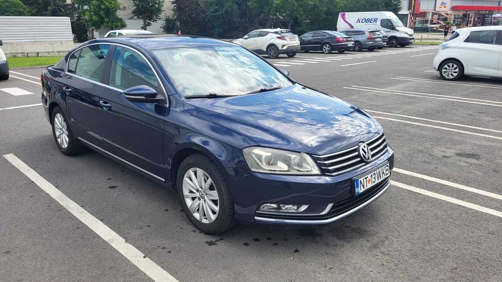 Volkswagen Passat B7, berlina, 2012