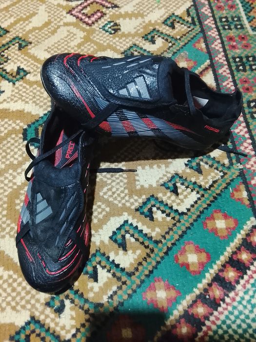 Ghete de fotbal adidas predator
