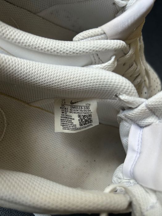 Продавам оригинални обувки на NIKE 38 номер 24,5 см стелка .