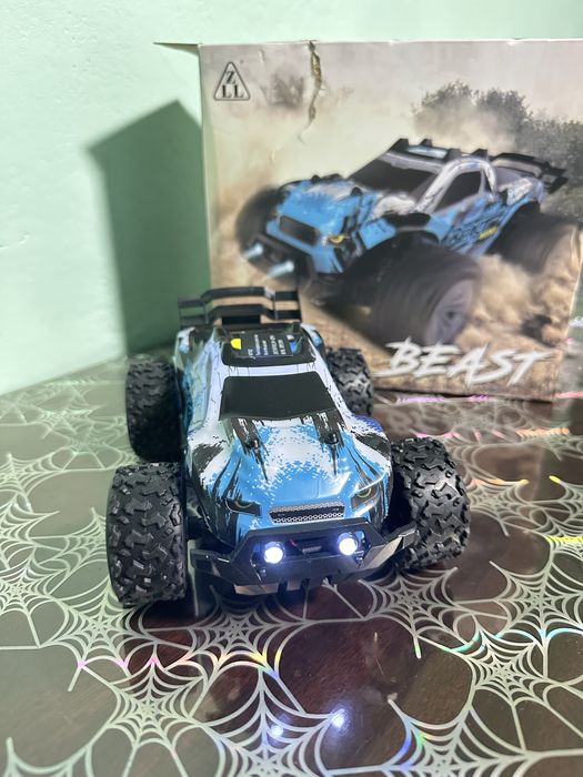 Masinuta beast cu telecomanda