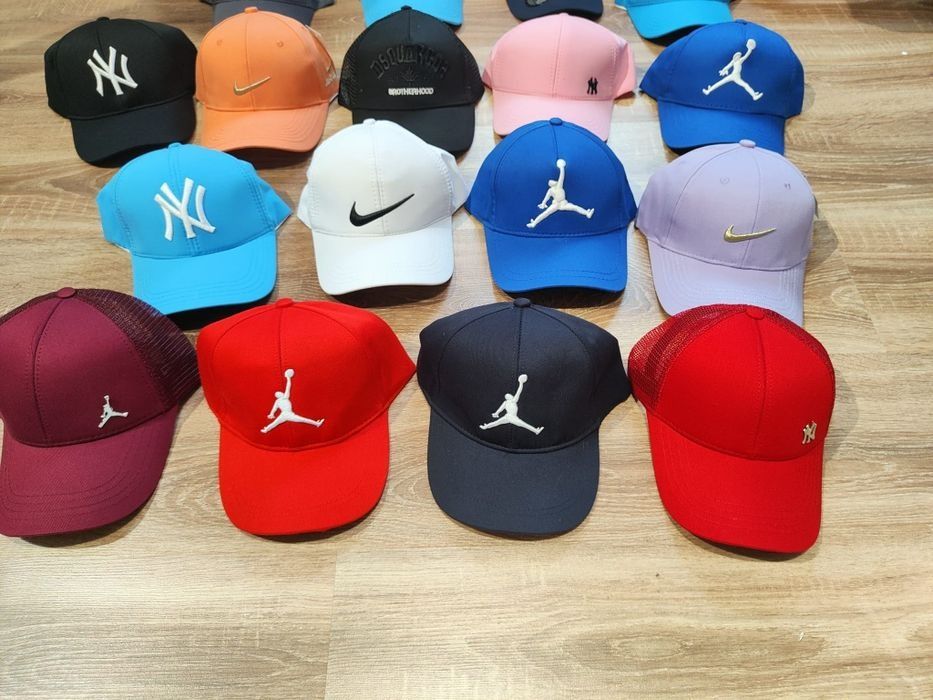 Căciula Nike Sapca Nike Fes Adidas Fes Hugo Boss Sapca Jordan Fes Dior