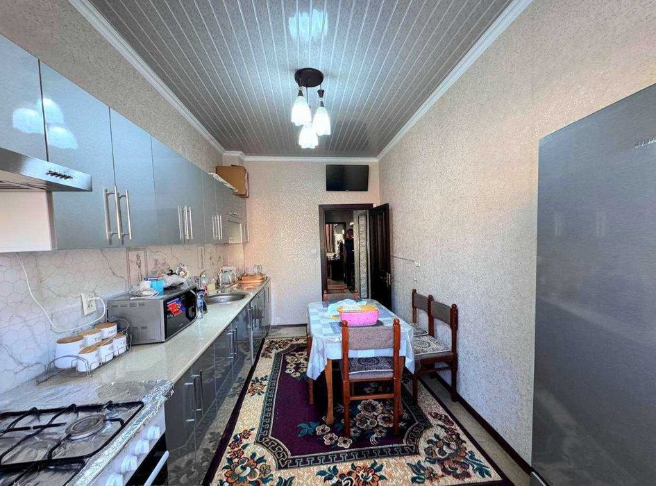 Новостройка на Карасу - 1, 3/2/4 кирпич 80 кв.м. с ремонтом =