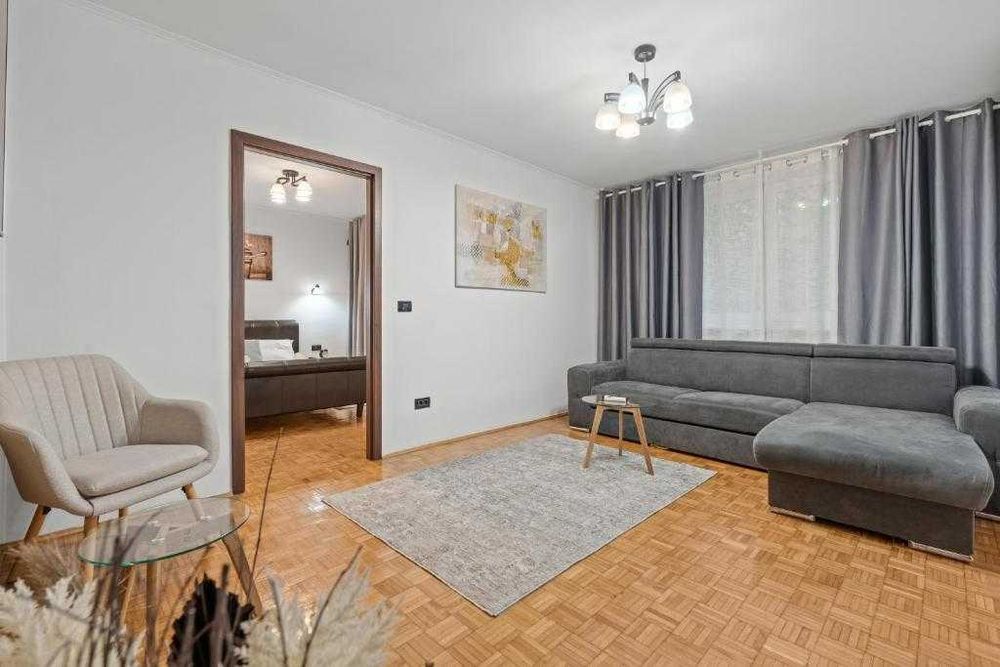 Inchiriez apartament 2 camere * Ultra Central *