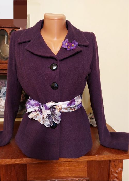 Taior superb din stofa catifelata lana 100% plus cadou surpriza