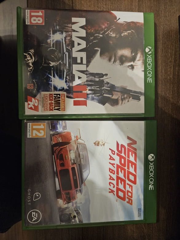 Xbox one 500gb, 2 manete și 12 jocuri