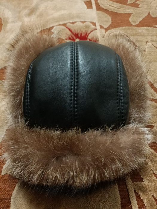 Меховая шапка ушанка