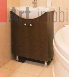 Donez chiuveta si dulsp perete baie