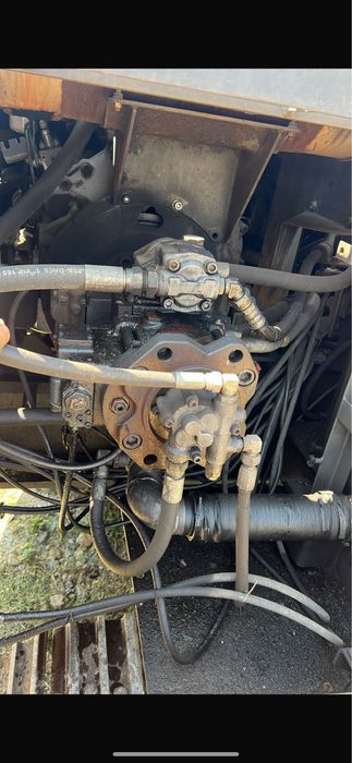 Vand Pompa hidraulica pt excavator Case CX 330/350