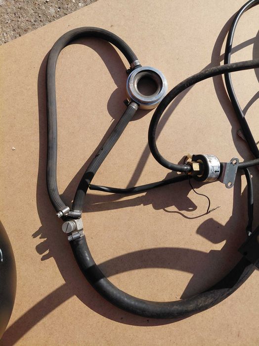 Продава се почти нова АГУ пълен комплект.