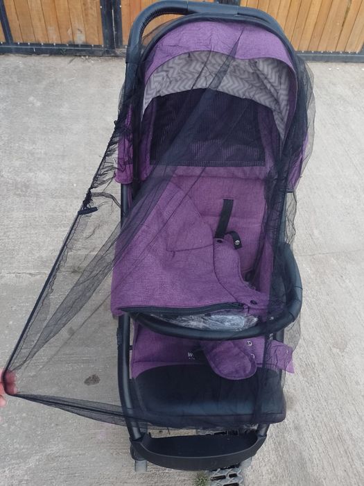 Vând cărucior in stare foarte buna