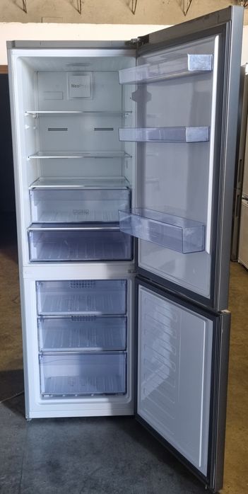 Combina frigorifica Beko NeoFrost