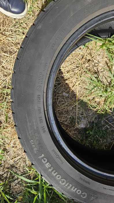 Vând 3 anvelope Continental -WinterContact 235/ 55 R18 M+S