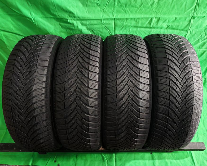 215/55R17 Semperit 2023 by continental stare foarte buna
