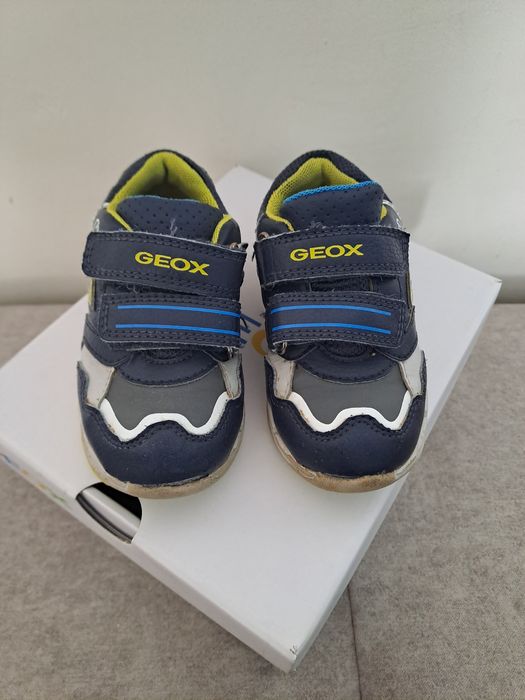Маратонки за момче Geox
