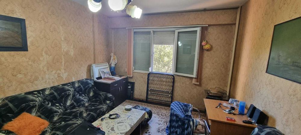 Продава се двустаен апартамент в ж.к. "Орел"