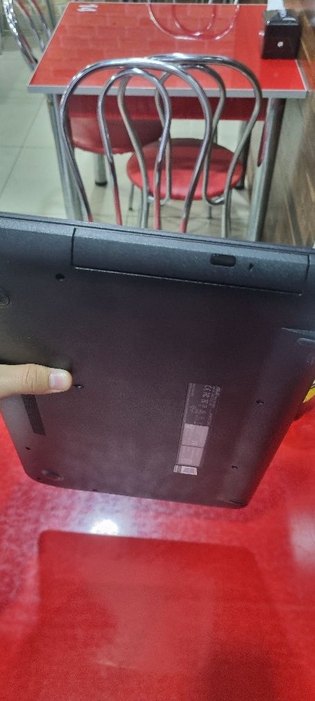 Noutbook Asus vivobook