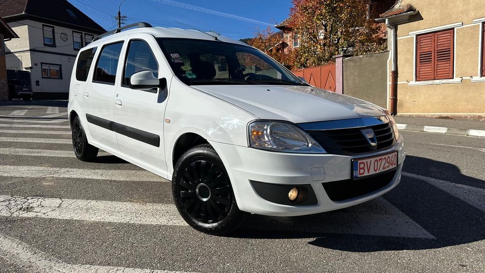 Vând Dacia logan mcv facelift 1.6 16v