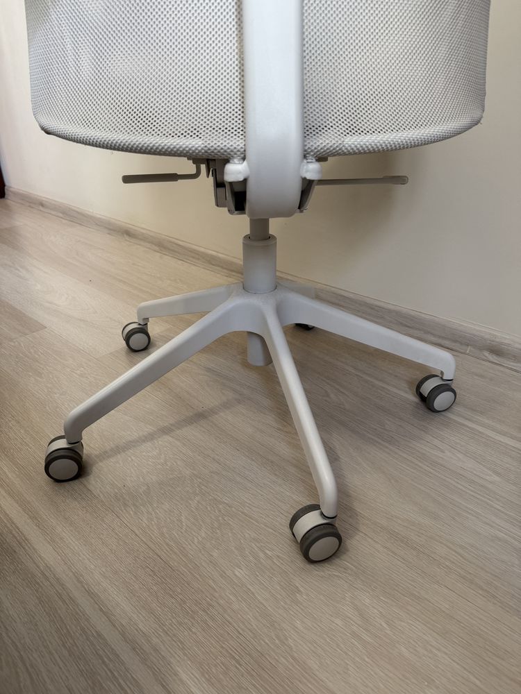 Офис стол Ikea Jarvfjallet