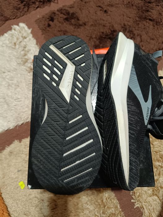 Adidași brooks levitate