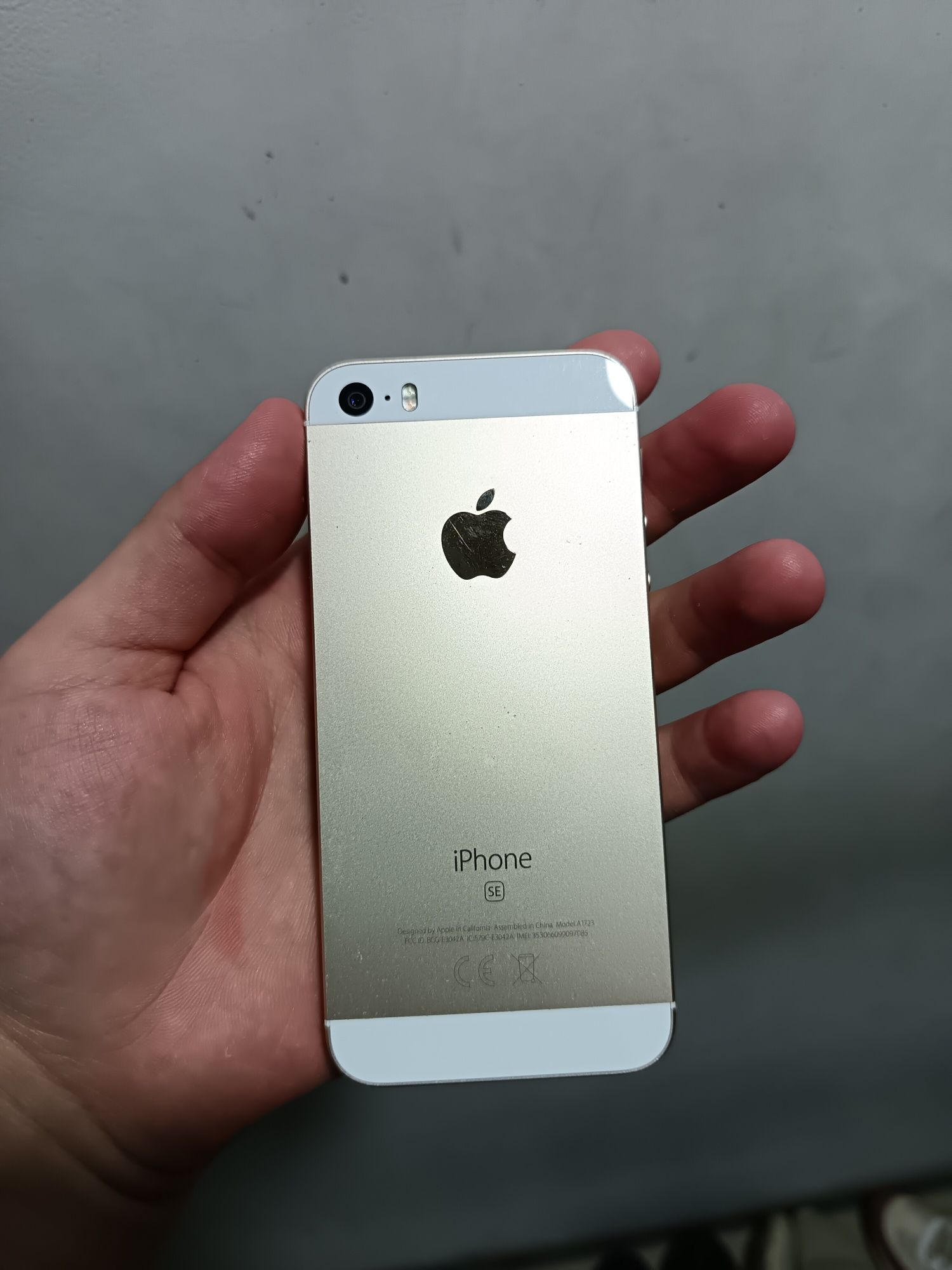 IPhone 5 SE 64Гб