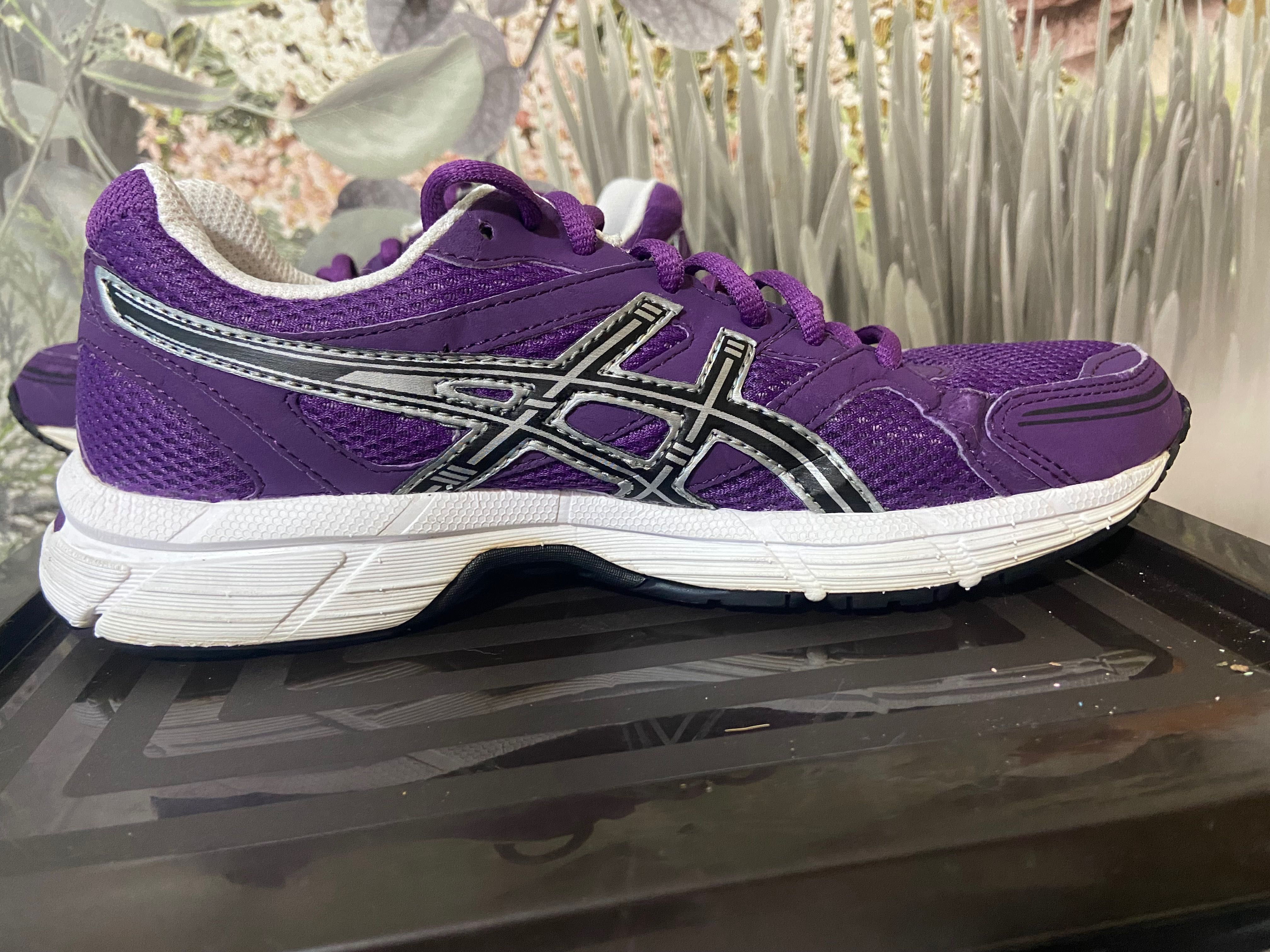 Оригинални дамски маратонки ASICS