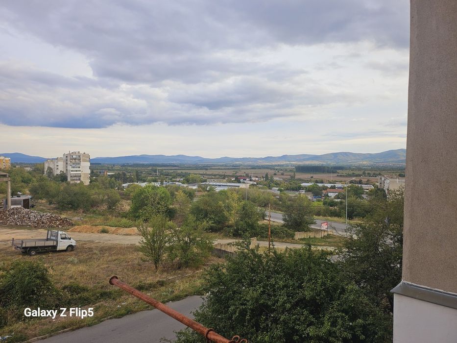 Продава се Тристаен апартамент в Казанлък - 90 кв.м за 680 €/кв.м - Снимка #2