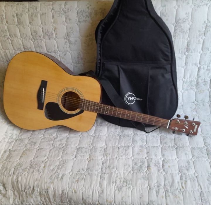 Yamaha f310 с чехлом