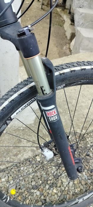 Vând bicicletă cube LTD 29