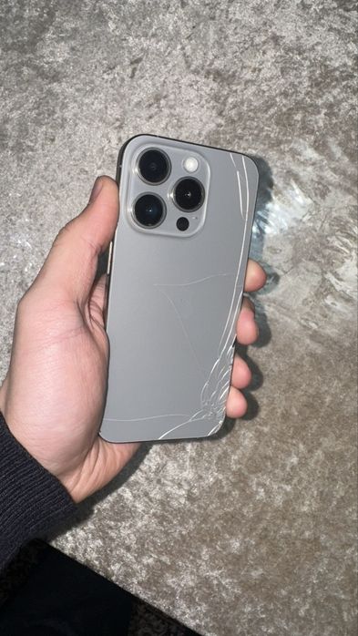 Продается iphone 15 pro состояние хорошее