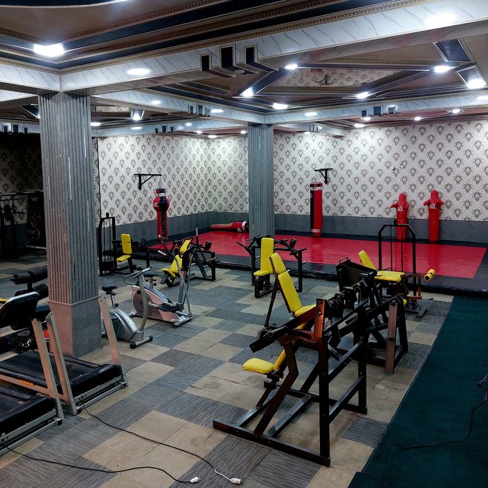 Tayor biznes sotiladi.