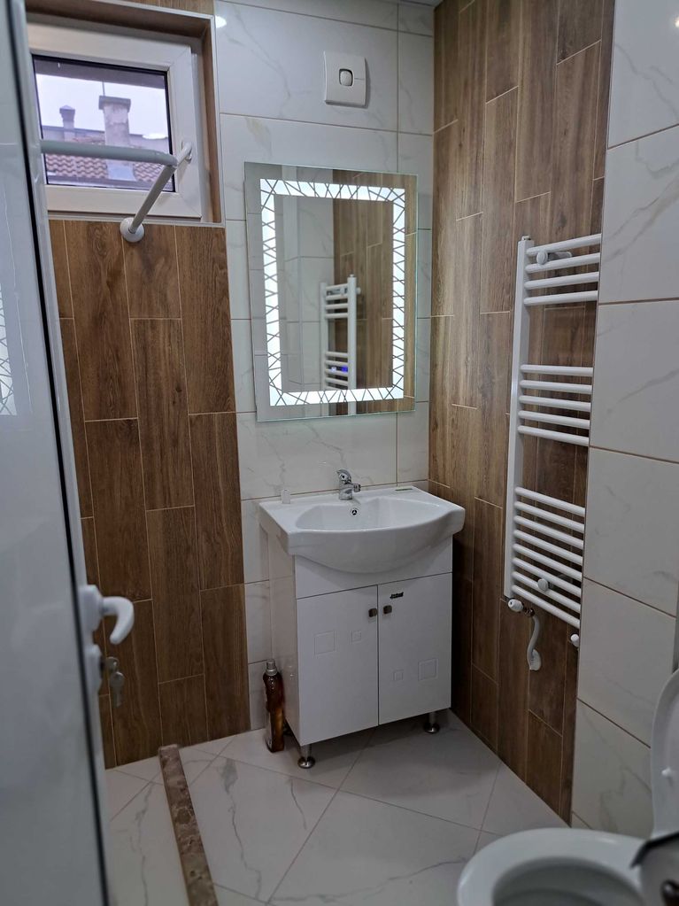 Дава се под наем Двустаен апартамент в Русе, Център - 70 кв.м за 357 € - Снимка #6